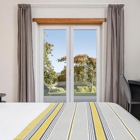 Vale Da Ribeira Residences Feriested 4*