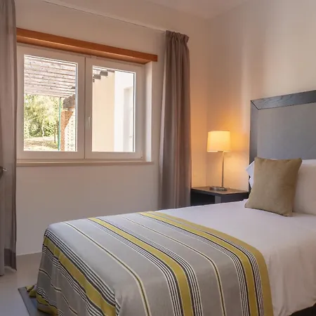 Feriested Vale Da Ribeira Residences Saragocal