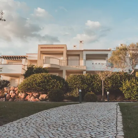 Vale Da Ribeira Residences Feriested