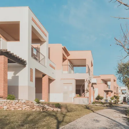 Vale Da Ribeira Residences Feriested Saragocal